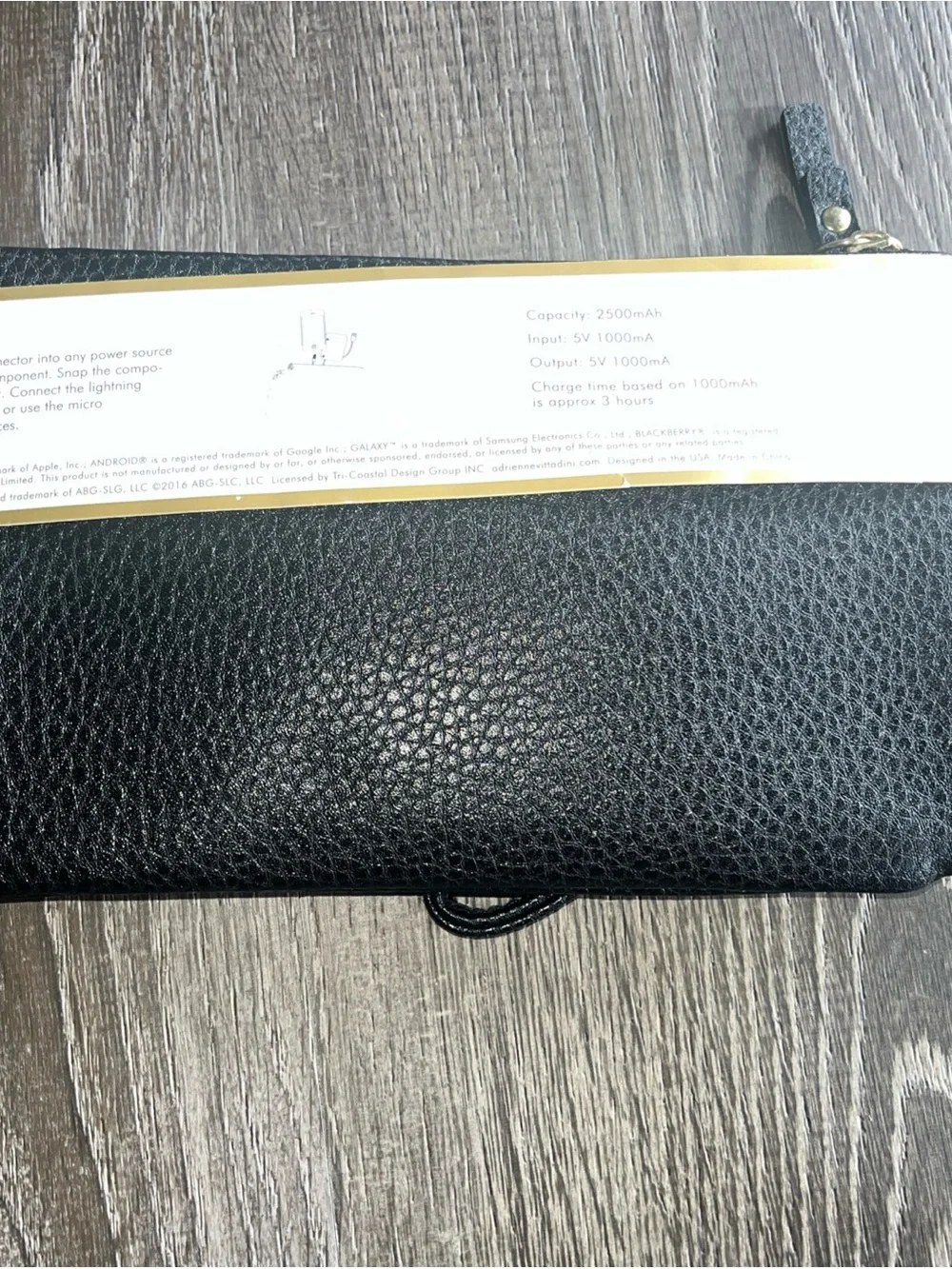 Adrienne Vittadini Black Pebbled Charging Wristlet